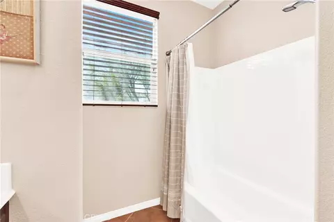 Bath - 368 Shining Rock, Beaumont, CA 92223 photo 5 of 5