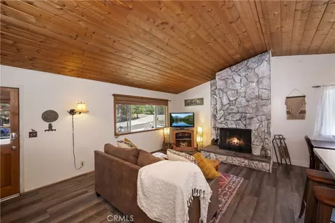 Living - 448 Quail, Big Bear Lake, CA 92315 photo 4 of 4