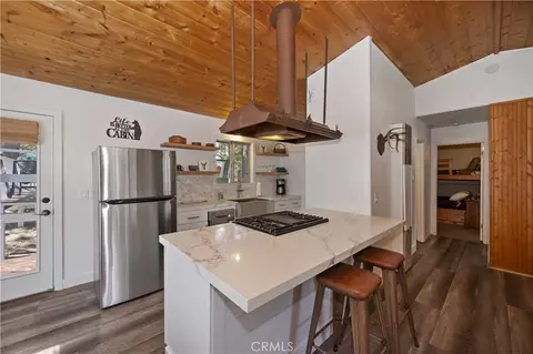 Kitchen - 448 Quail, Big Bear Lake, CA 92315 photo 2 of 5