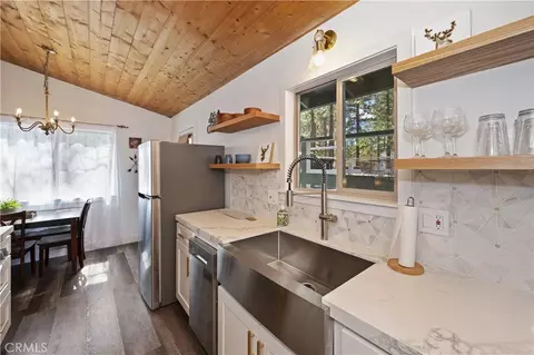 Kitchen - 448 Quail, Big Bear Lake, CA 92315 photo 5 of 5