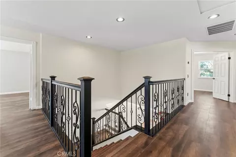 Entry Way - 976 Hemingway, Corona, CA 92878 photo 3 of 5