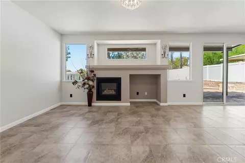 Living - 976 Hemingway, Corona, CA 92878 photo 3 of 5