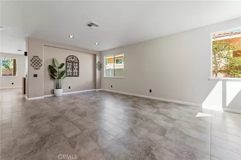 Living - 976 Hemingway, Corona, CA 92878 photo 2 of 5
