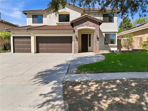 Exterior - 976 Hemingway, Corona, CA 92878 photo 2 of 4