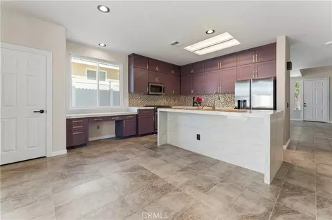 Kitchen - 976 Hemingway, Corona, CA 92878 photo 3 of 3