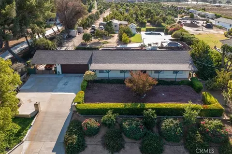 View/Area - 2160 John, Riverside, CA 92503 photo 8 of 10