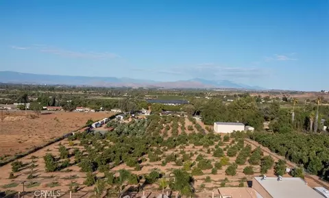 View/Area - 2160 John, Riverside, CA 92503 photo 4 of 10