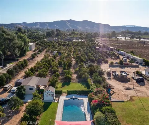 View/Area - 2160 John, Riverside, CA 92503 photo 10 of 10