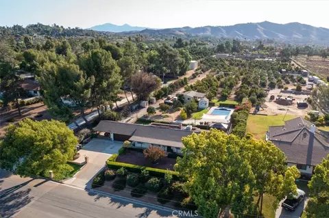 View/Area - 2160 John, Riverside, CA 92503 photo 6 of 10
