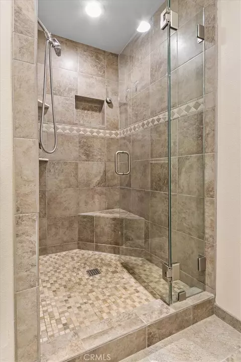 Bath - 2160 John, Riverside, CA 92503 photo 2 of 6