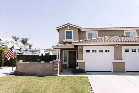 7903 San Benito, Highland, CA 92346 photo 2