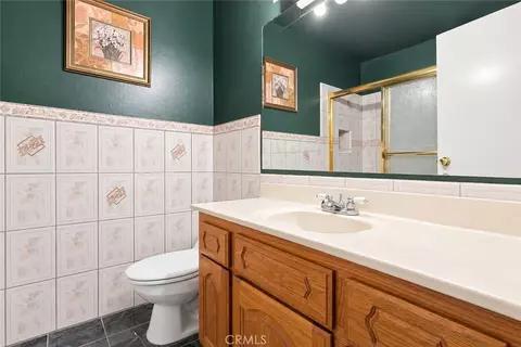 Bath - 5925 Fuller Ct, Riverside, CA 92504 photo 1 of 2
