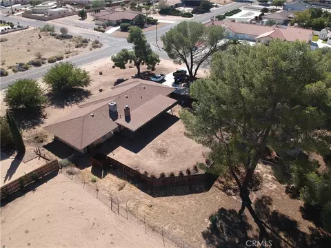 View/Area - 19430 Tomahawk Rd, Apple Valley, CA 92307 photo 2 of 9