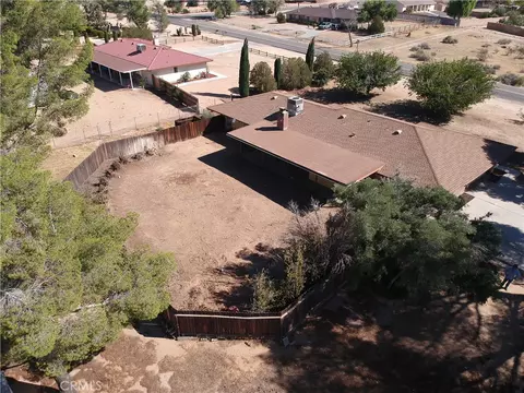 View/Area - 19430 Tomahawk Rd, Apple Valley, CA 92307 photo 1 of 9