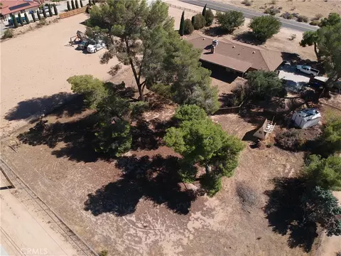 View/Area - 19430 Tomahawk Rd, Apple Valley, CA 92307 photo 6 of 9