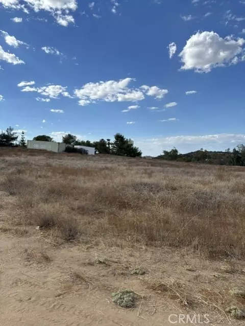 0 289-240-055, Perris, CA 92570 photo 2