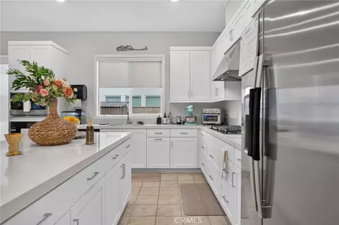 Kitchen - 663 Gadwall, Irvine, CA 92618 photo 2 of 3