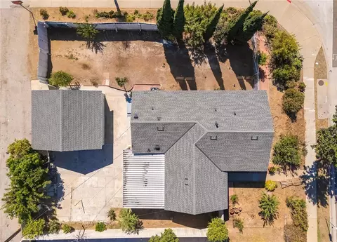 11802 S Van Ness Ave S, Hawthorne, CA 90250