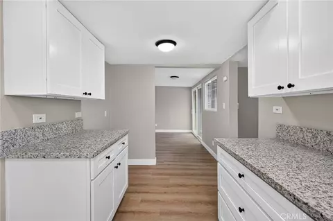 Entry Way - 2050 E Oakland Ave, Hemet, CA 92544 photo 1 of 4