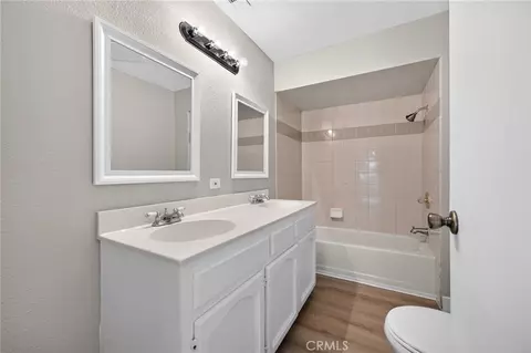 Bath - 2050 E Oakland Ave, Hemet, CA 92544 photo 1 of 1