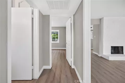 Entry Way - 2050 E Oakland Ave, Hemet, CA 92544 photo 2 of 4
