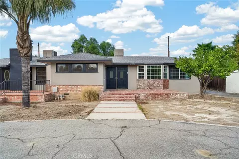 Exterior - 2050 E Oakland Ave, Hemet, CA 92544 photo 12 of 16