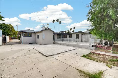 Exterior - 2050 E Oakland Ave, Hemet, CA 92544 photo 7 of 16