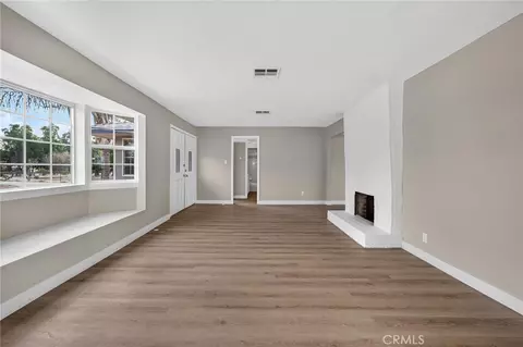 Living - 2050 E Oakland Ave, Hemet, CA 92544 photo 3 of 9
