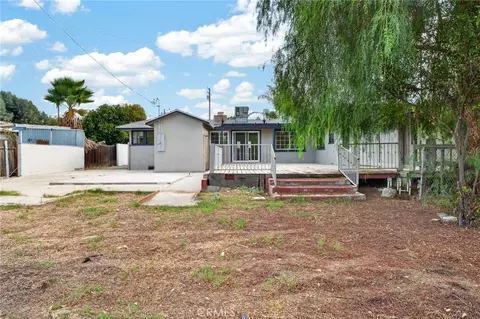 Exterior - 2050 E Oakland Ave, Hemet, CA 92544 photo 9 of 16