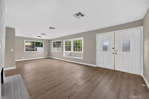 Living - 2050 E Oakland Ave, Hemet, CA 92544 photo 1 of 9