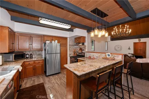 Kitchen - 230 Shasta, Lake Arrowhead, CA 92352 photo 1 of 4