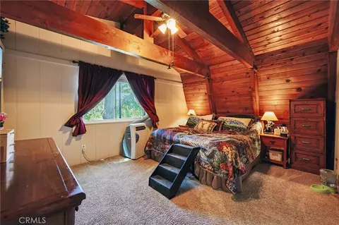 Bedroom - 463 Delle Dr, Crestline, CA 92325 photo 3 of 6