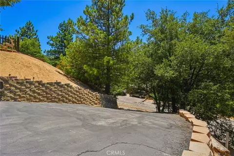 Exterior - 463 Delle Dr, Crestline, CA 92325 photo 2 of 5