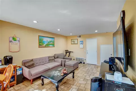 Living - 6560 Hemingway, Riverside, CA 92506 photo 5 of 5