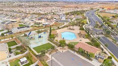 View/Area - 36918 Arezzo Ct, Beaumont, CA 92223 photo 3 of 4