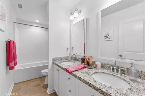 Bath - 36918 Arezzo Ct, Beaumont, CA 92223 photo 3 of 4