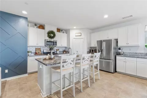 Kitchen - 36918 Arezzo Ct, Beaumont, CA 92223 photo 2 of 2