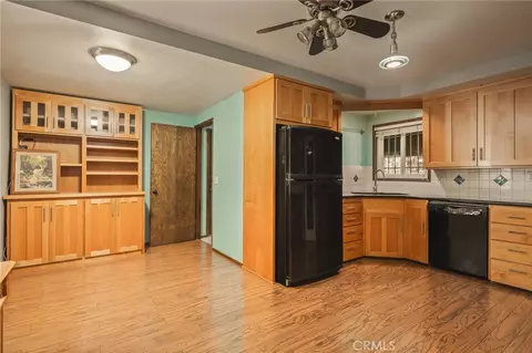 Kitchen - 31482 Overhill Dr, Running Springs, CA 92382 photo 2 of 2