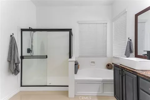 Bath - 720 Indigo, Beaumont, CA 92223 photo 5 of 5