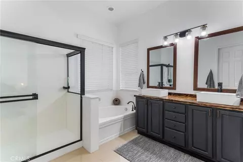 Bath - 720 Indigo, Beaumont, CA 92223 photo 4 of 5