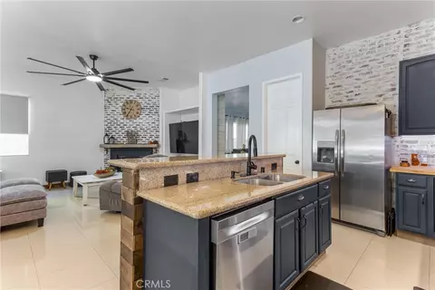 Kitchen - 720 Indigo, Beaumont, CA 92223 photo 5 of 5