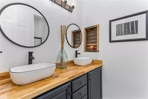 Bath - 720 Indigo, Beaumont, CA 92223 photo 1 of 5