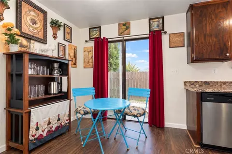 Dining - 17450 Sequoia, Hesperia, CA 92345 photo 1 of 1