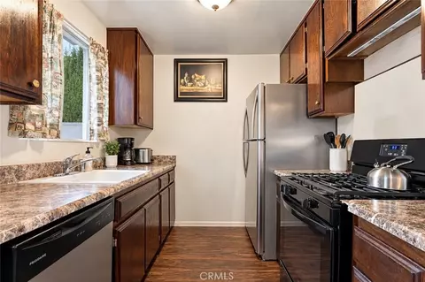 Kitchen - 17450 Sequoia, Hesperia, CA 92345 photo 1 of 3