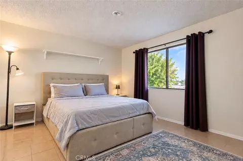 Bedroom - 17450 Sequoia, Hesperia, CA 92345 photo 3 of 4
