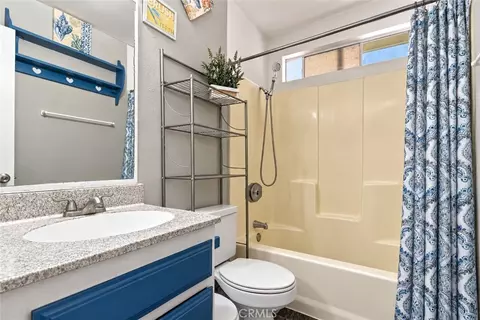 Bath - 17450 Sequoia, Hesperia, CA 92345 photo 1 of 1