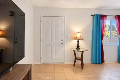 Entry Way - 17450 Sequoia, Hesperia, CA 92345 photo 1 of 1