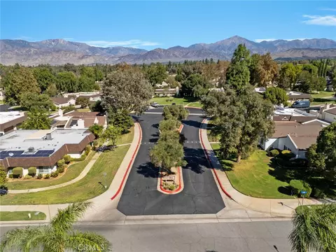 View/Area - 803 E Palm Ave, Redlands, CA 92374 photo 5 of 12