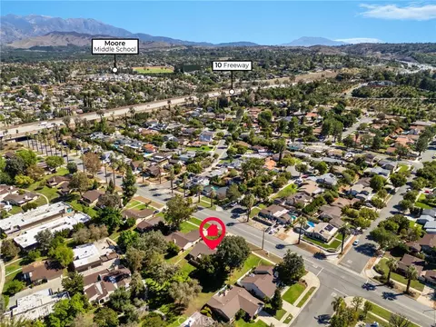 View/Area - 803 E Palm Ave, Redlands, CA 92374 photo 4 of 12