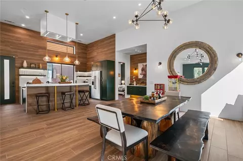 Dining - 807 Cameron Dr, Big Bear Lake, CA 92315 photo 3 of 6